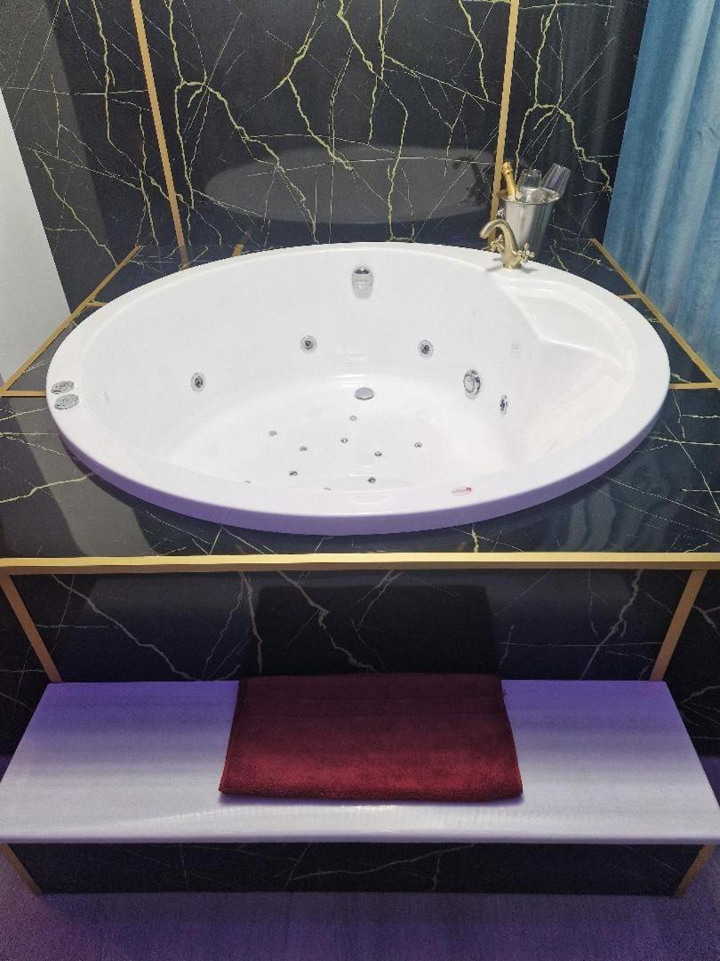 Afi Discret Jacuzzi
